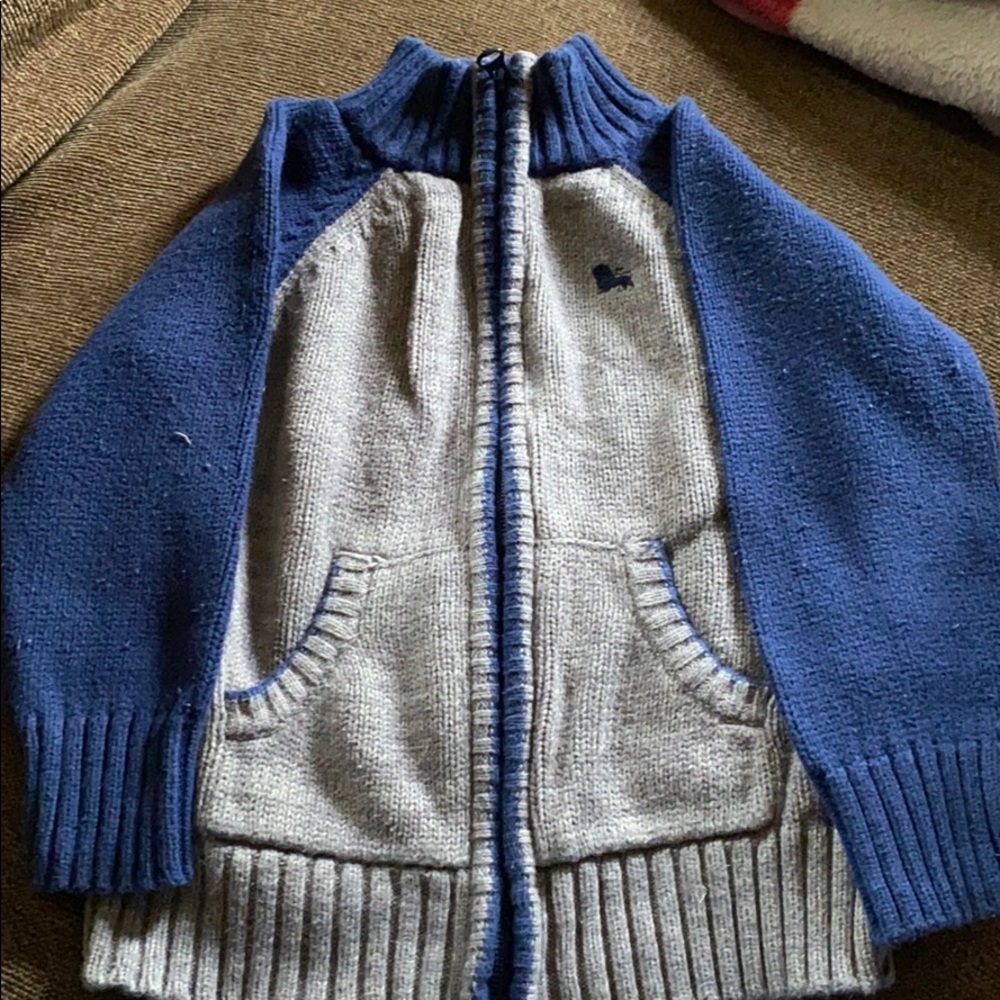 3t sweater